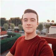 Profesor de música que dará clases a personas que estén iniciándose